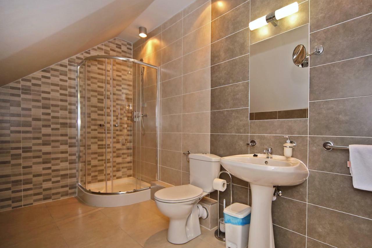 Várkapu Apartman Eger Bagian luar foto